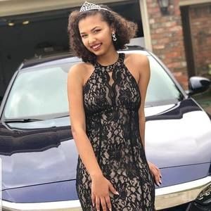 Meet your Posher, Alexis